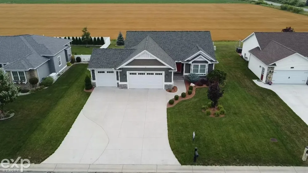 2743 Limerick Drive Frankenlust Township, MI 48706