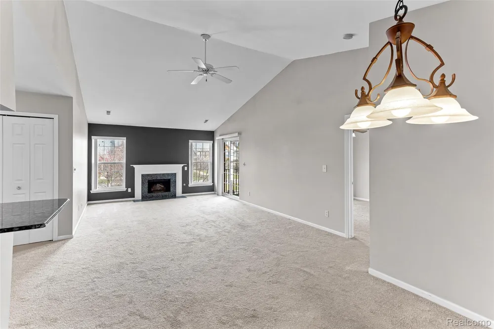3553 Oakmonte Boulevard Oakland Charter Township, MI 48306