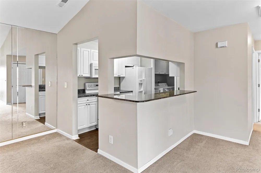 3553 Oakmonte Boulevard Oakland Charter Township, MI 48306