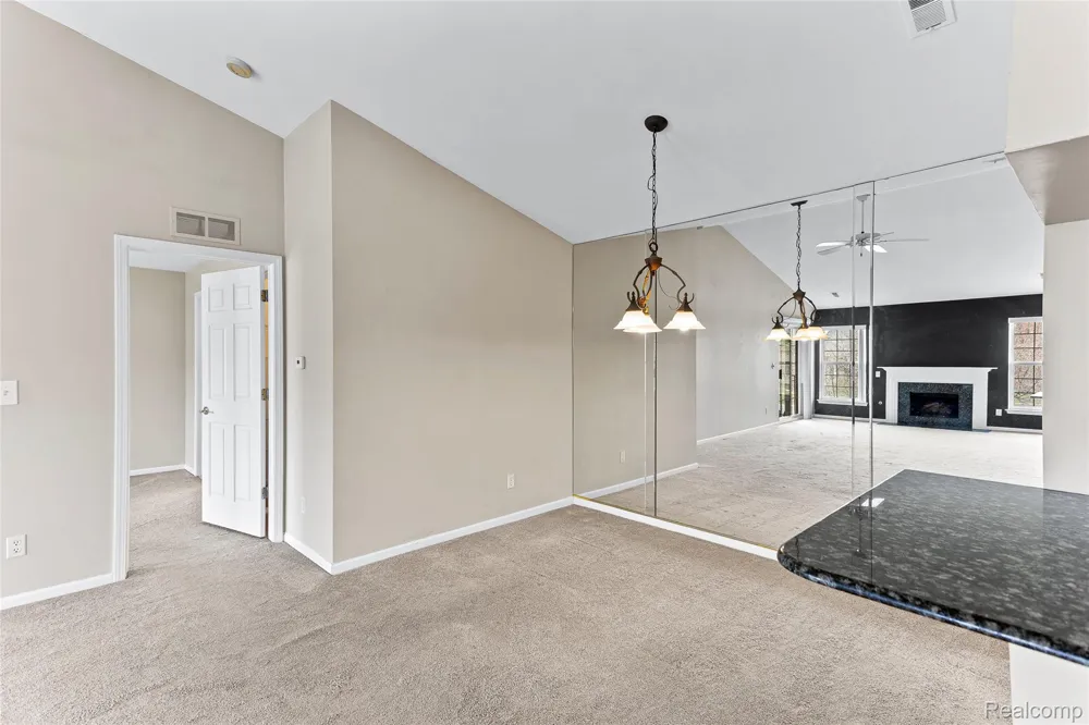 3553 Oakmonte Boulevard Oakland Charter Township, MI 48306