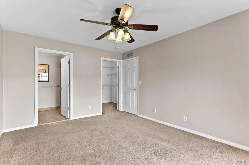 3553 Oakmonte Boulevard Oakland Charter Township, MI 48306