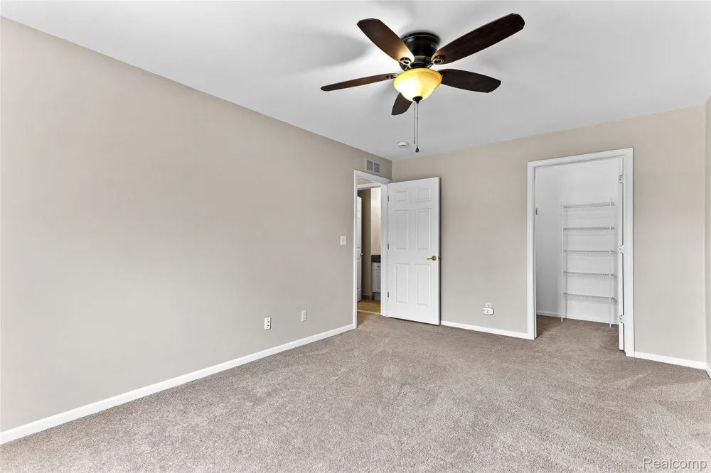 3553 Oakmonte Boulevard Oakland Charter Township, MI 48306