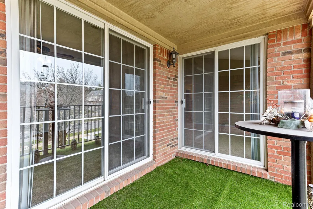 3553 Oakmonte Boulevard Oakland Charter Township, MI 48306