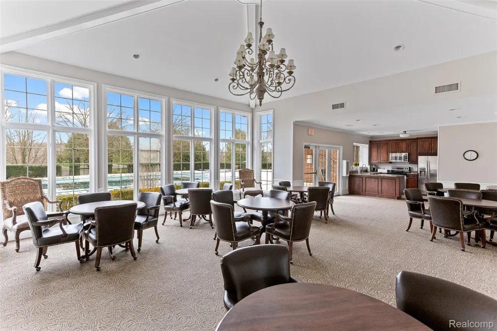 3553 Oakmonte Boulevard Oakland Charter Township, MI 48306