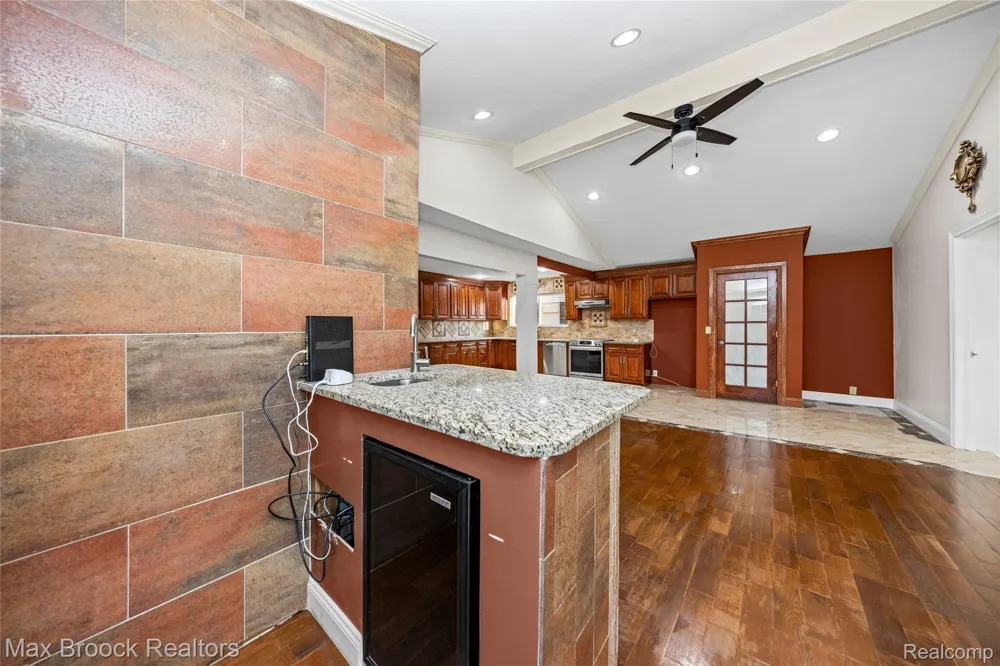 38327 Sleigh Drive Sterling Heights City, MI 48310