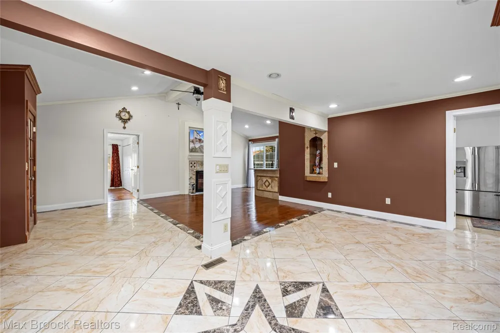 38327 Sleigh Drive Sterling Heights City, MI 48310