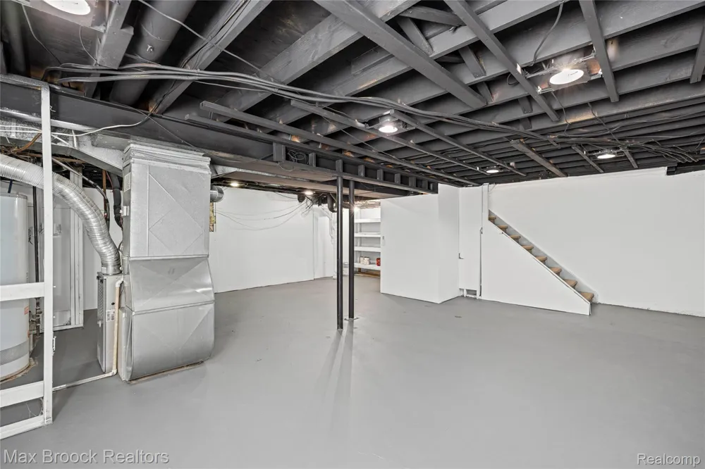 38327 Sleigh Drive Sterling Heights City, MI 48310