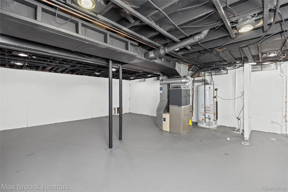 38327 Sleigh Drive Sterling Heights City, MI 48310