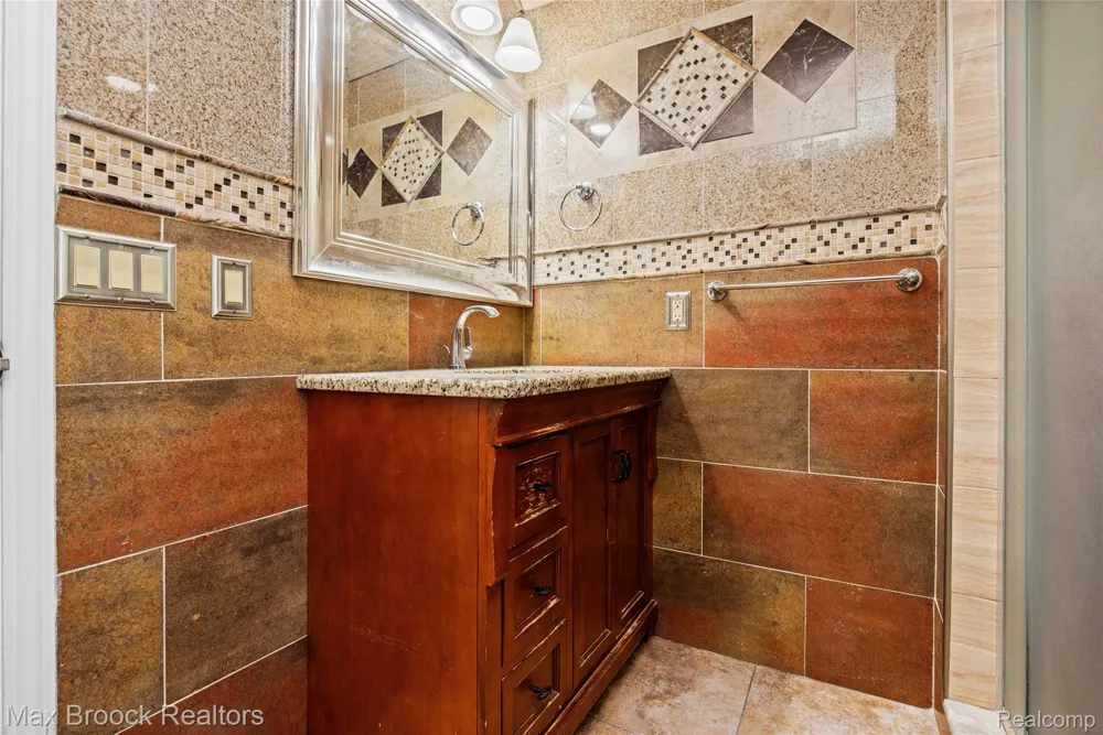 38327 Sleigh Drive Sterling Heights City, MI 48310