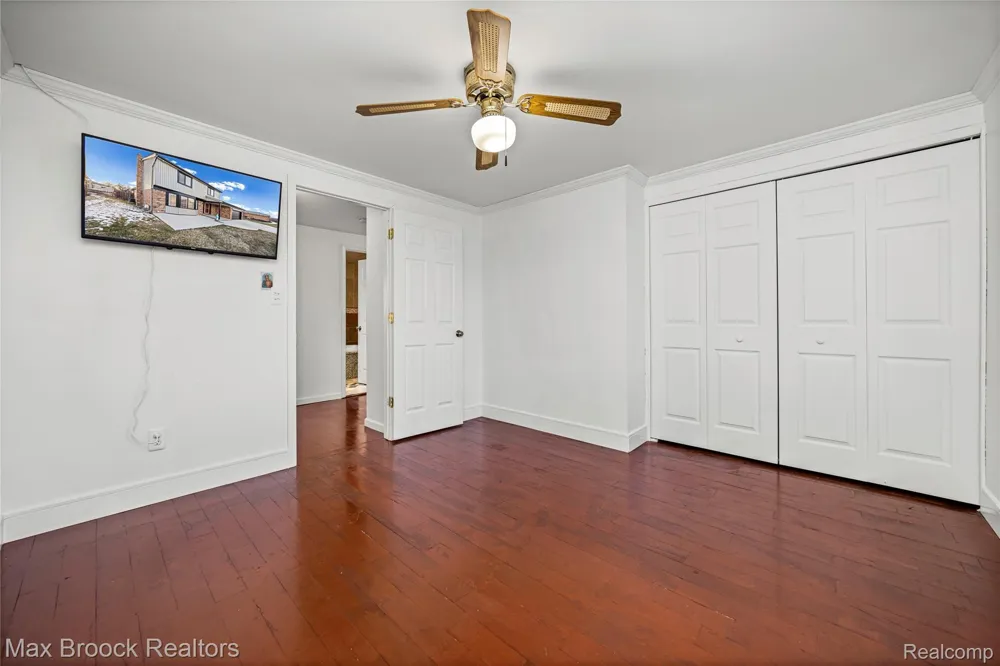 38327 Sleigh Drive Sterling Heights City, MI 48310