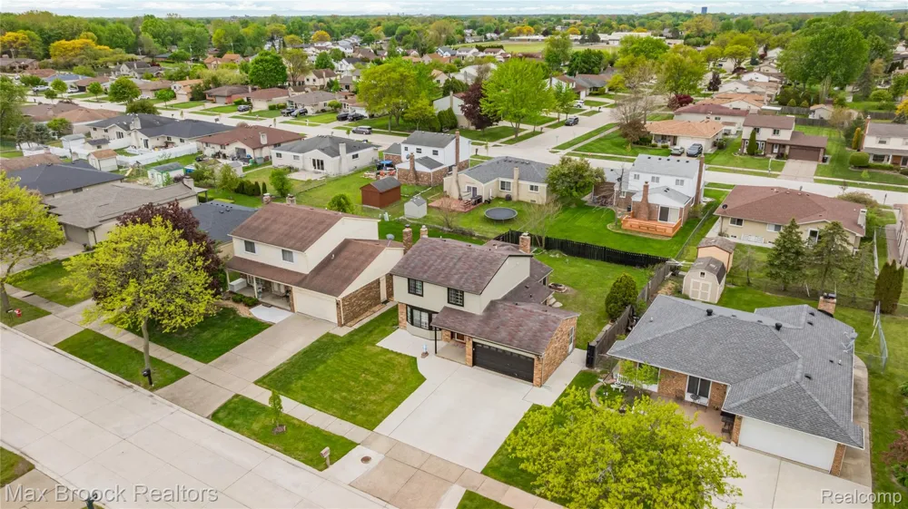 38327 Sleigh Drive Sterling Heights City, MI 48310