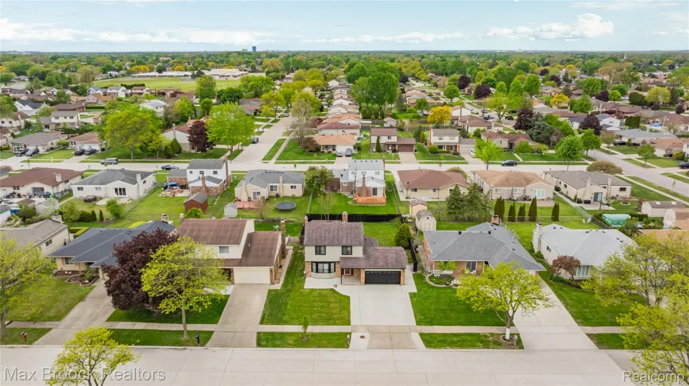 38327 Sleigh Drive Sterling Heights City, MI 48310