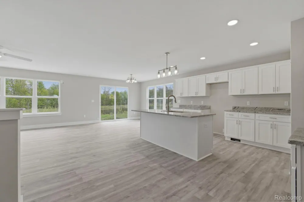 2279 Baltimore Davison City, MI 48423