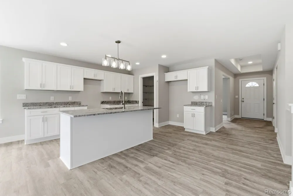 2279 Baltimore Davison City, MI 48423