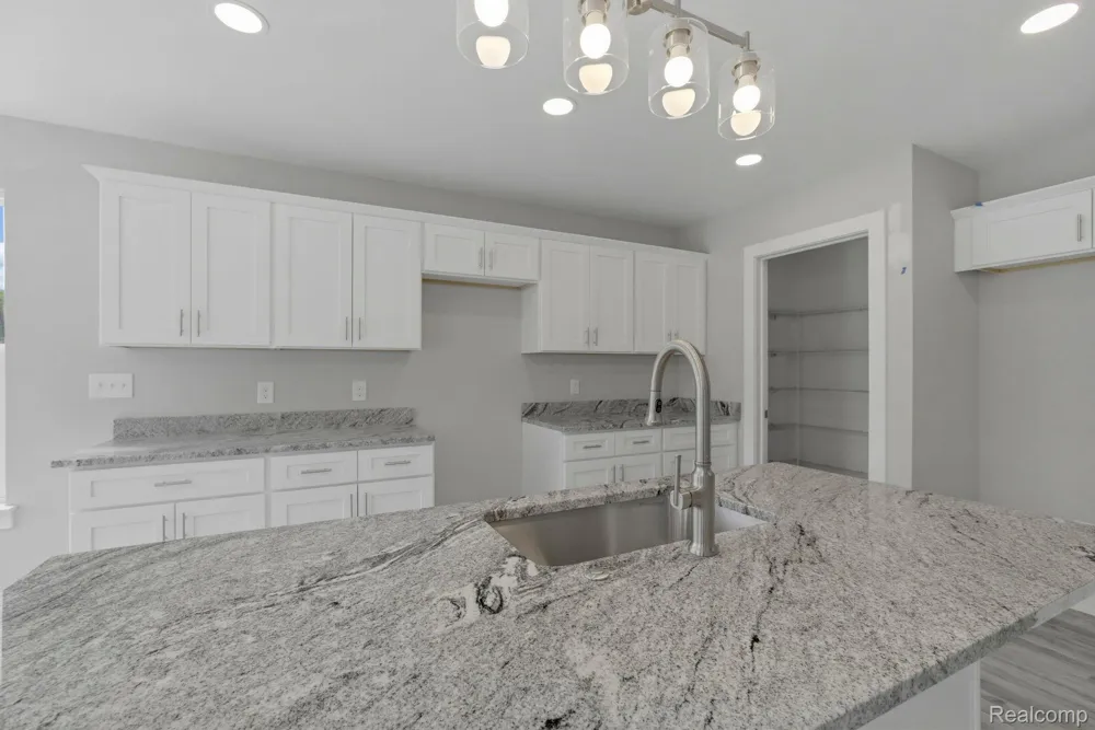 2279 Baltimore Davison City, MI 48423