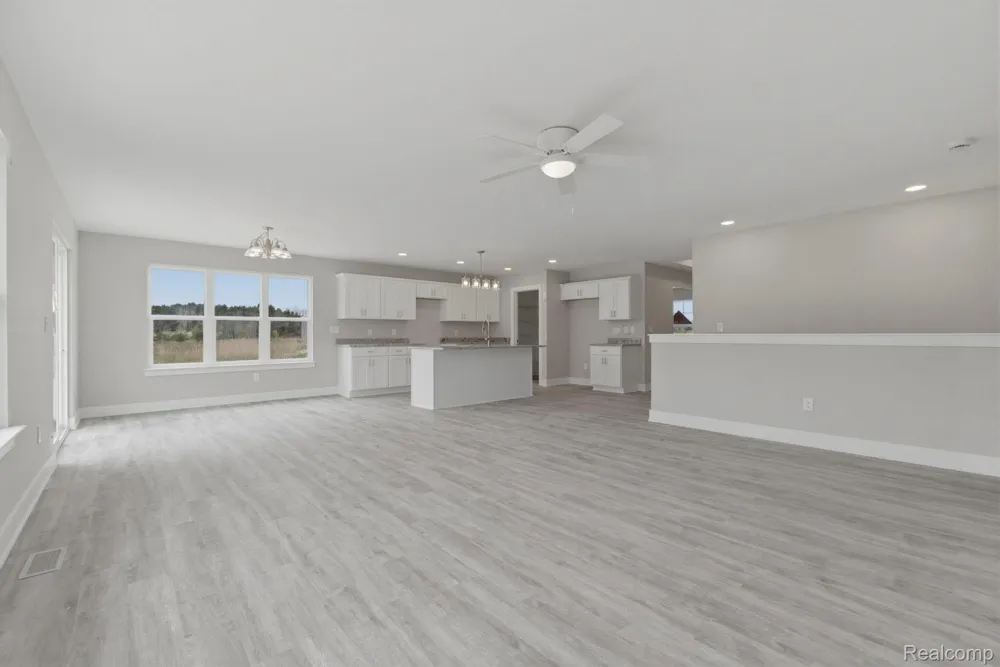 2279 Baltimore Davison City, MI 48423