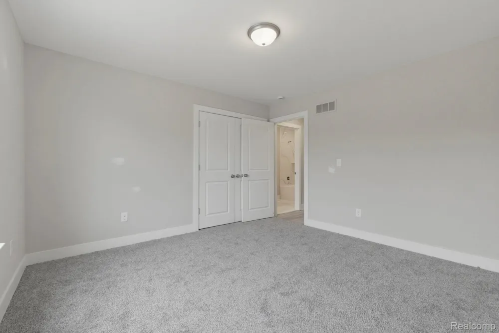 2279 Baltimore Davison City, MI 48423