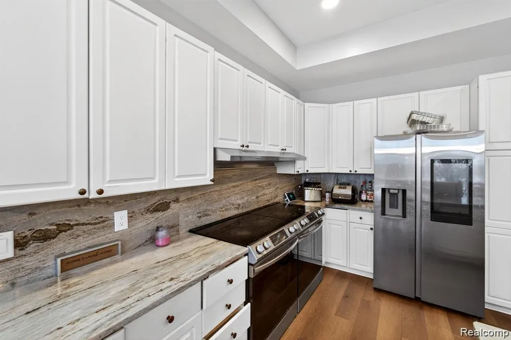 5874 Orchard Woods Drive West Bloomfield Charter Township, MI 48324