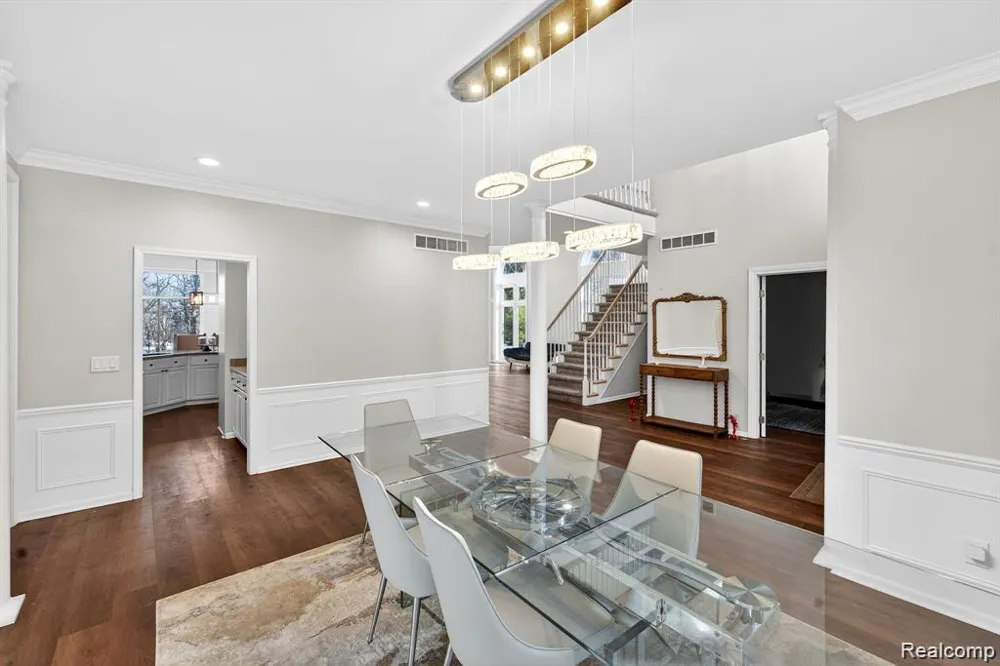 5874 Orchard Woods Drive West Bloomfield Charter Township, MI 48324