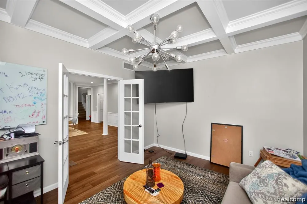 5874 Orchard Woods Drive West Bloomfield Charter Township, MI 48324