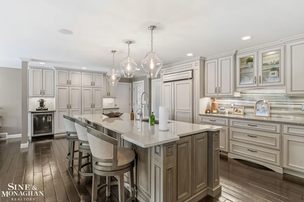 264 Grosse Pointe Boulevard Grosse Pointe Farms City, MI 48236