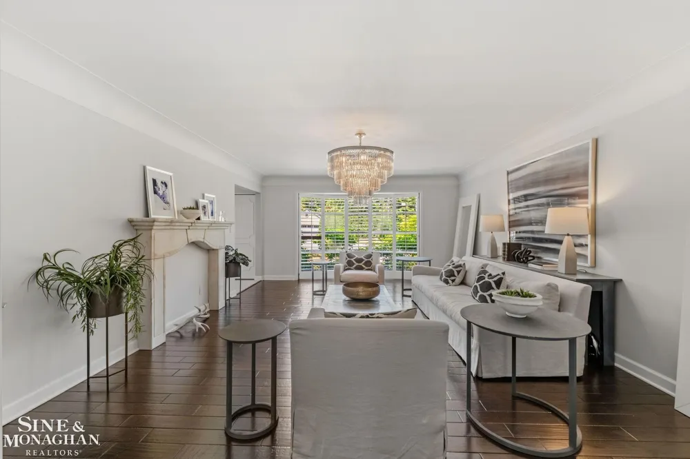 264 Grosse Pointe Boulevard Grosse Pointe Farms City, MI 48236