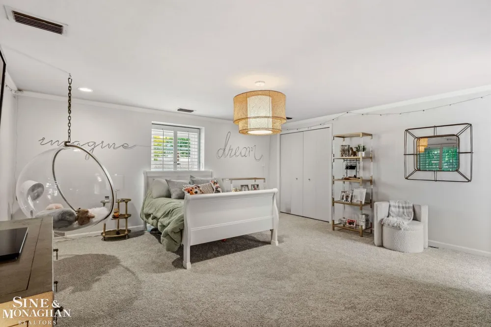 264 Grosse Pointe Boulevard Grosse Pointe Farms City, MI 48236