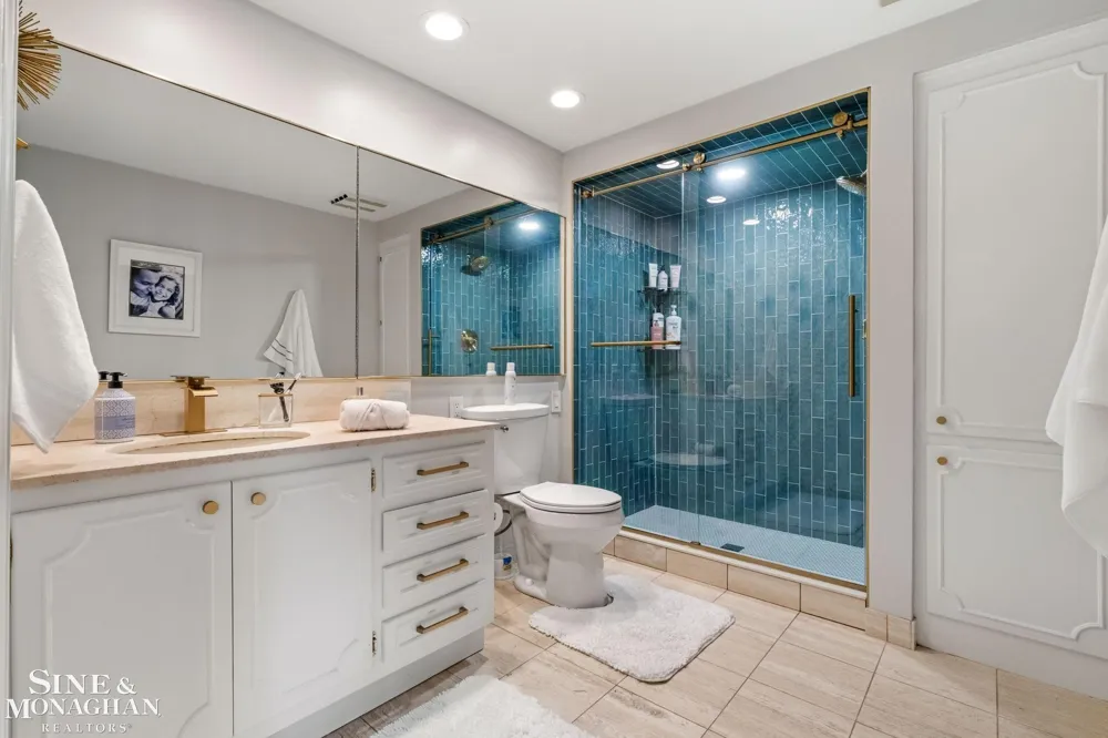 264 Grosse Pointe Boulevard Grosse Pointe Farms City, MI 48236