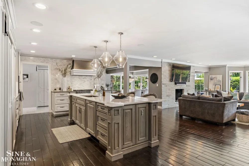 264 Grosse Pointe Boulevard Grosse Pointe Farms City, MI 48236