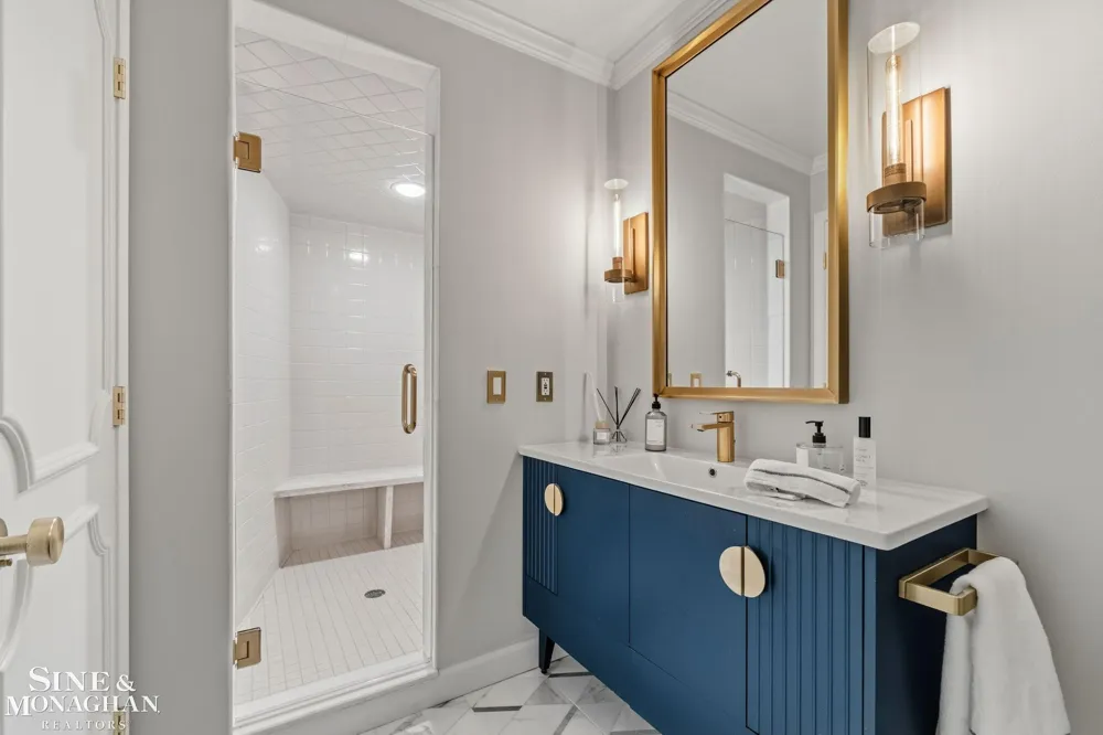 264 Grosse Pointe Boulevard Grosse Pointe Farms City, MI 48236