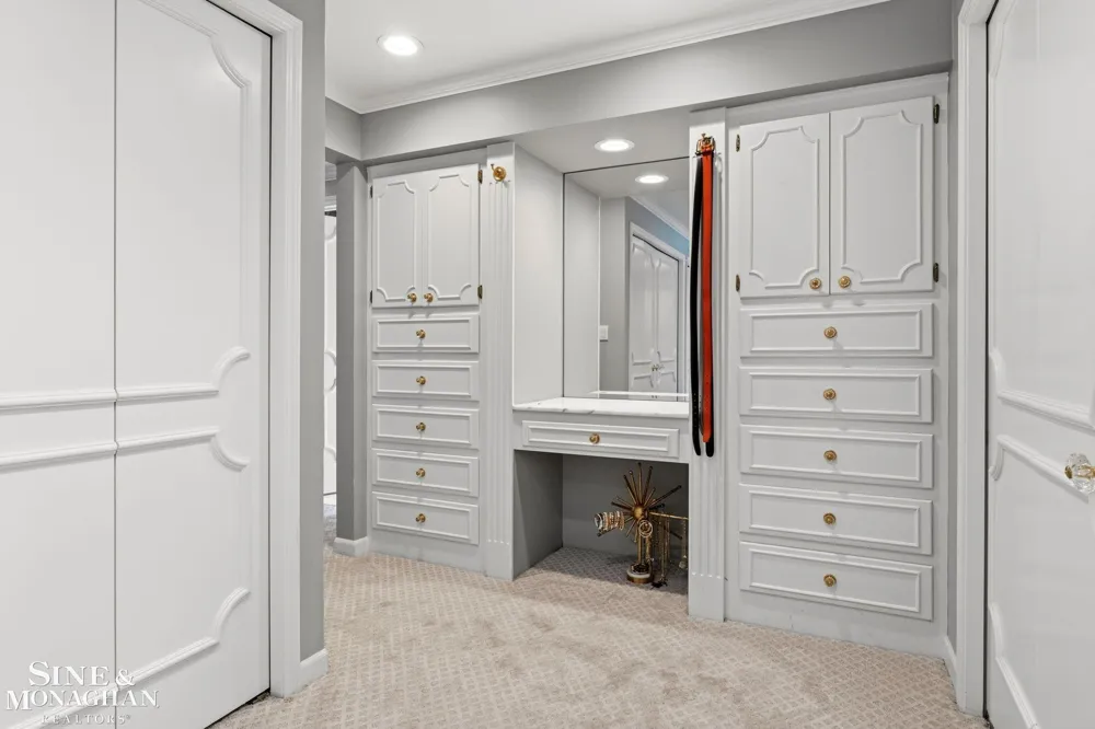 264 Grosse Pointe Boulevard Grosse Pointe Farms City, MI 48236