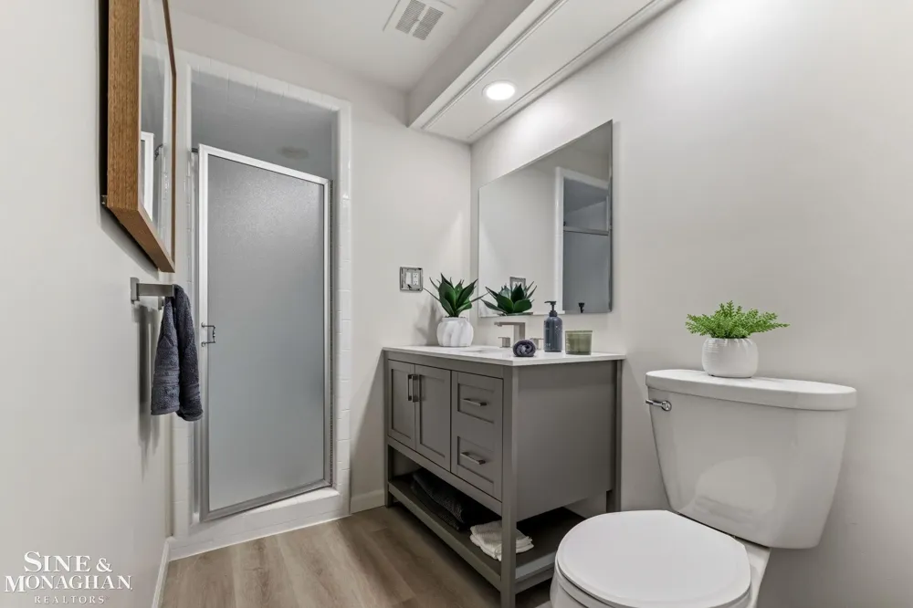 264 Grosse Pointe Boulevard Grosse Pointe Farms City, MI 48236