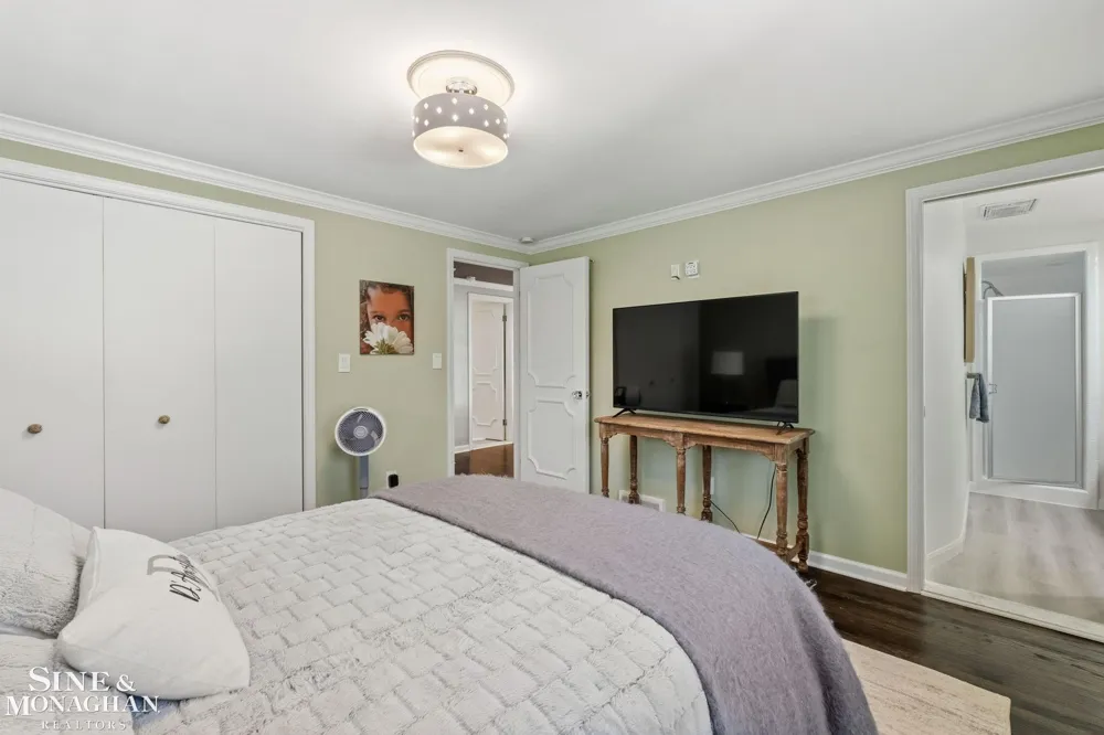 264 Grosse Pointe Boulevard Grosse Pointe Farms City, MI 48236