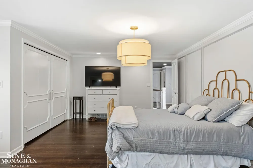 264 Grosse Pointe Boulevard Grosse Pointe Farms City, MI 48236