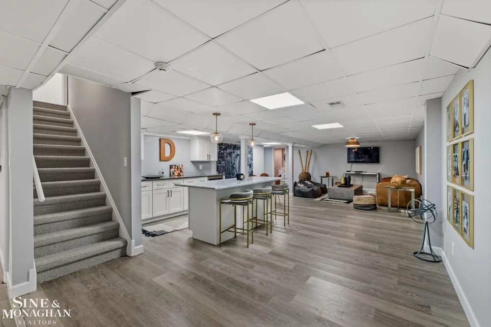 264 Grosse Pointe Boulevard Grosse Pointe Farms City, MI 48236