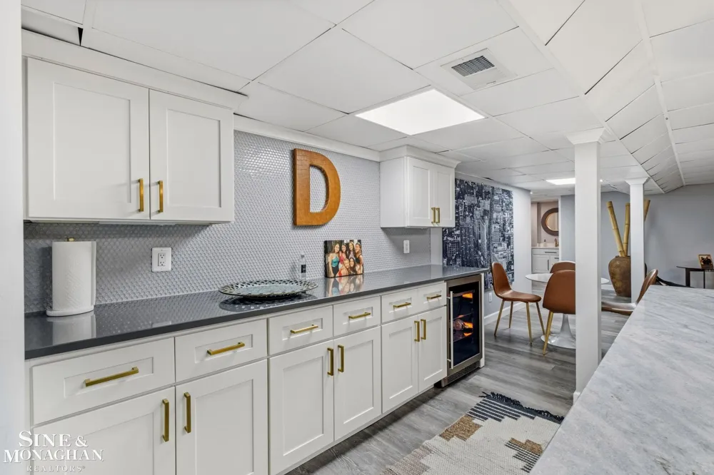 264 Grosse Pointe Boulevard Grosse Pointe Farms City, MI 48236