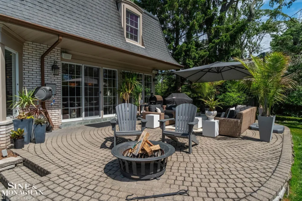 264 Grosse Pointe Boulevard Grosse Pointe Farms City, MI 48236