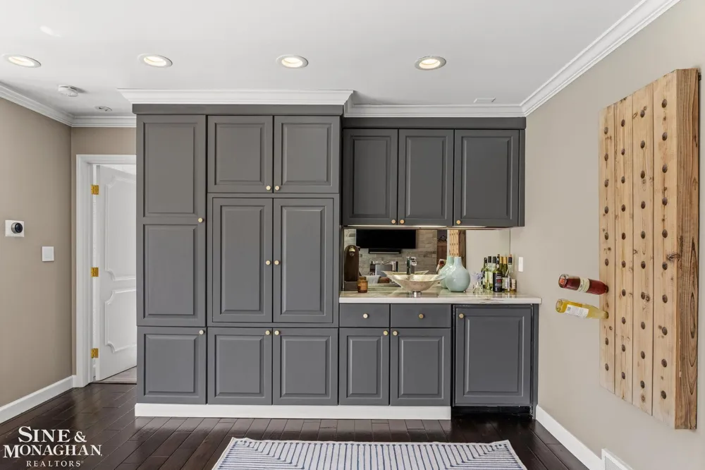 264 Grosse Pointe Boulevard Grosse Pointe Farms City, MI 48236