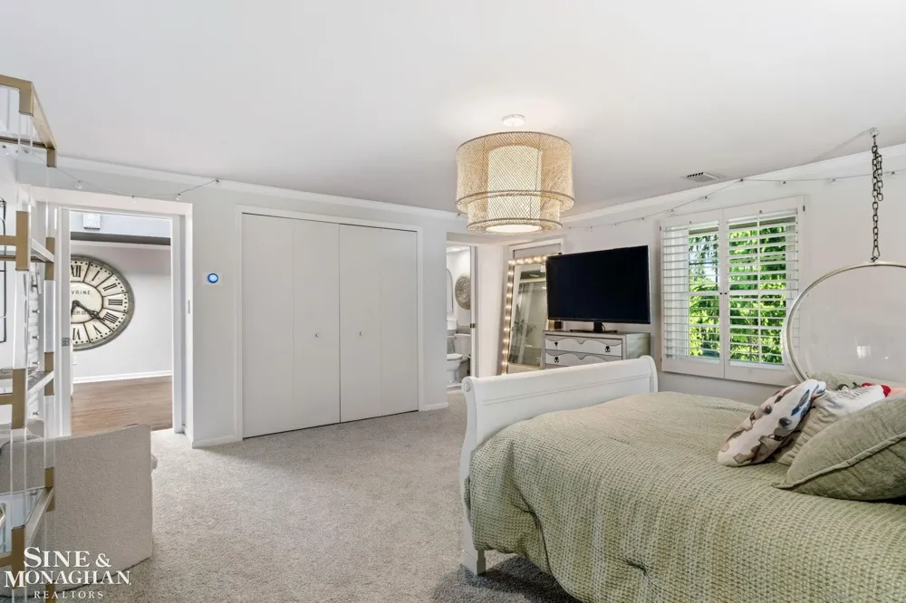 264 Grosse Pointe Boulevard Grosse Pointe Farms City, MI 48236