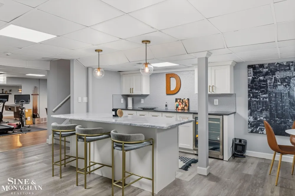 264 Grosse Pointe Boulevard Grosse Pointe Farms City, MI 48236