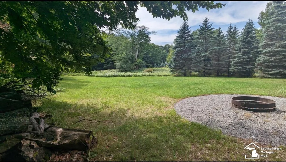 4831 Meadow View Trail Logan Township, MI 49405