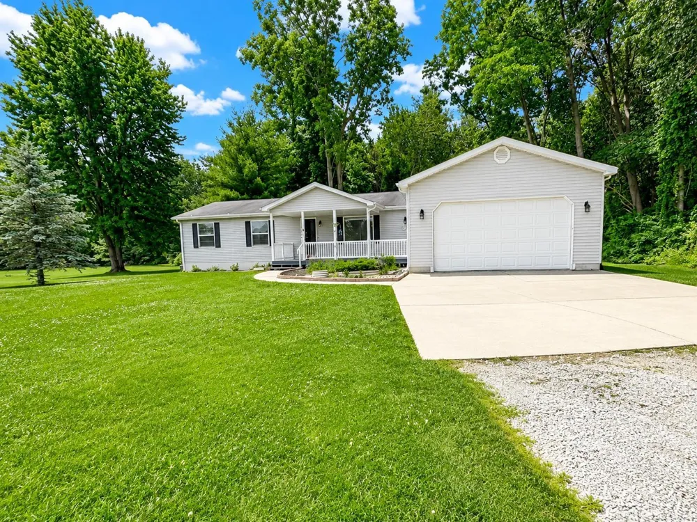 3587 Keewahdin Road Fort Gratiot Charter Township, MI 74032