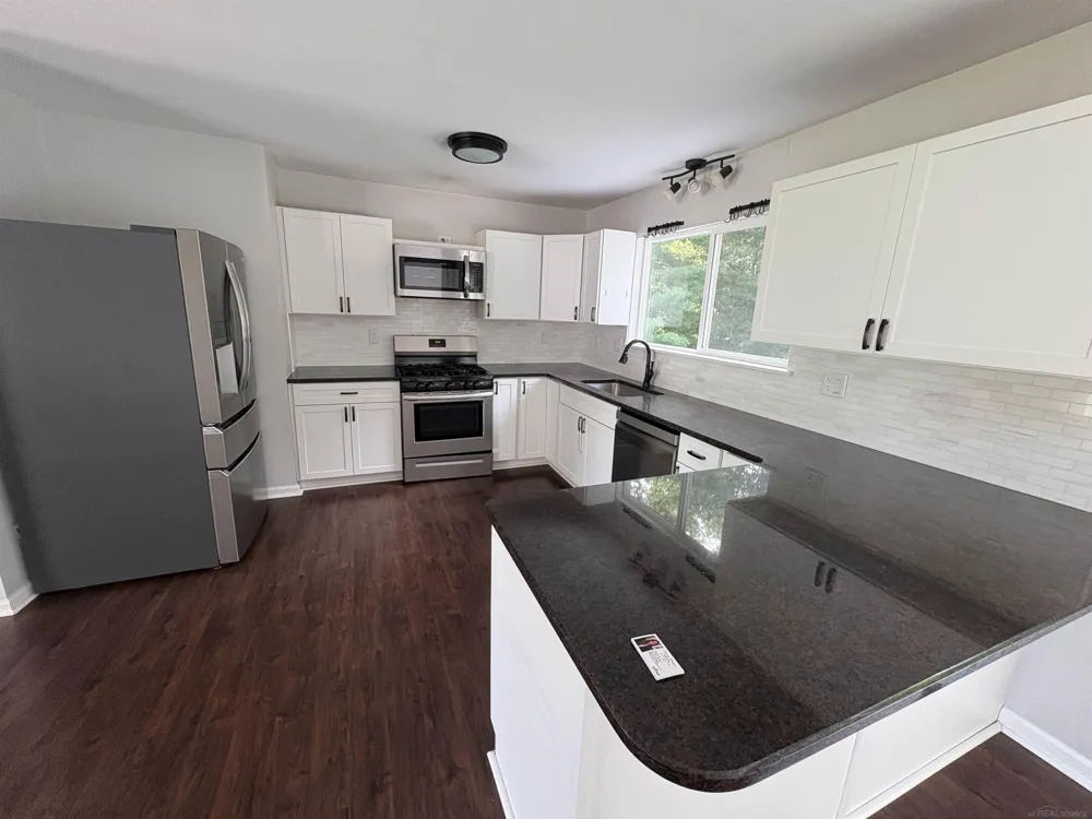 3587 Keewahdin Road Fort Gratiot Charter Township, MI 74032