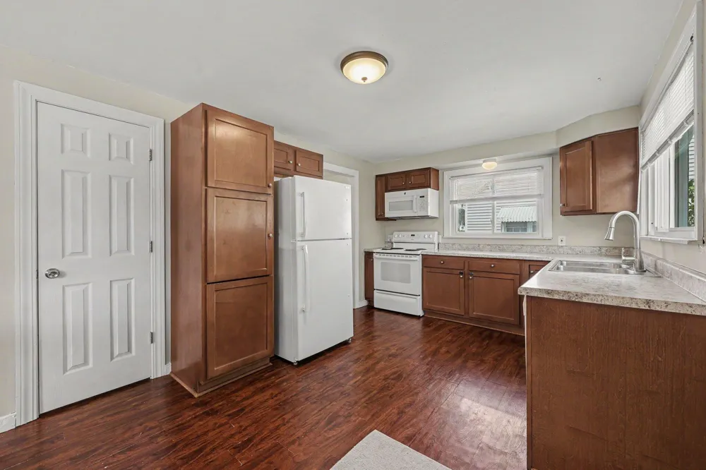 408 E Chicago Street Jonesville City, MI 49250