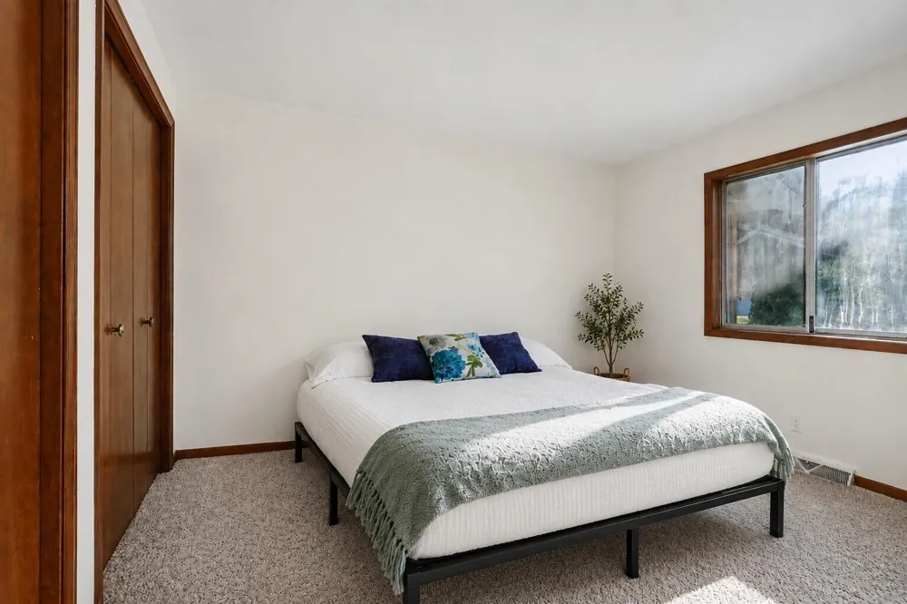 5705 Leisure South Dr SE Kentwood City, MI 49548