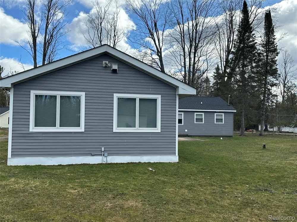 7726 Lake Street Alanson Village, MI 49706