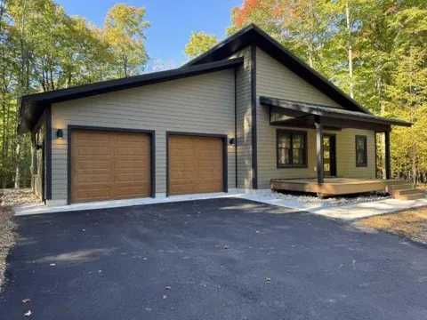 2418 Hawks Eye Drive