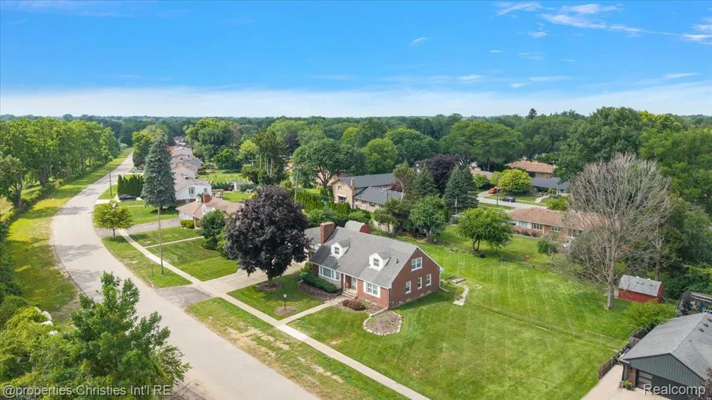 14700 Fox Redford Charter Township, MI 48239