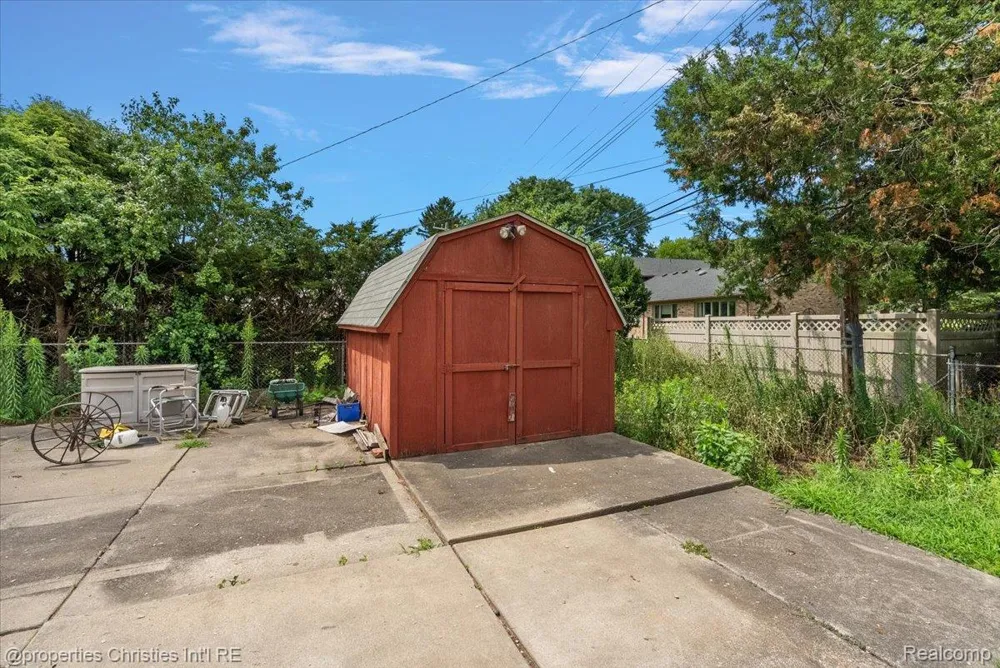 14700 Fox Redford Charter Township, MI 48239