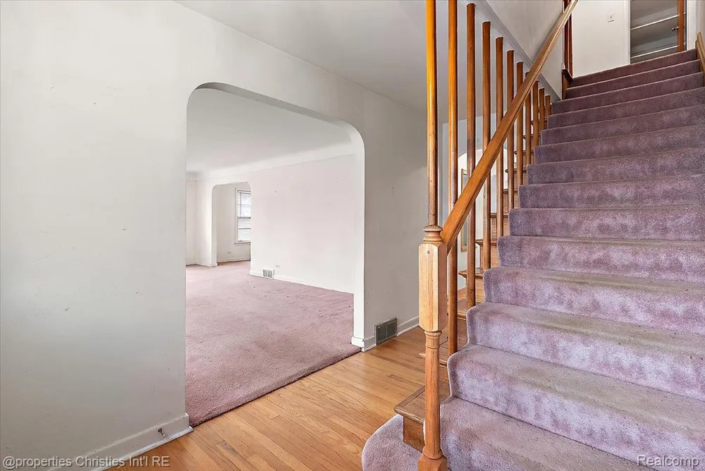 14700 Fox Redford Charter Township, MI 48239